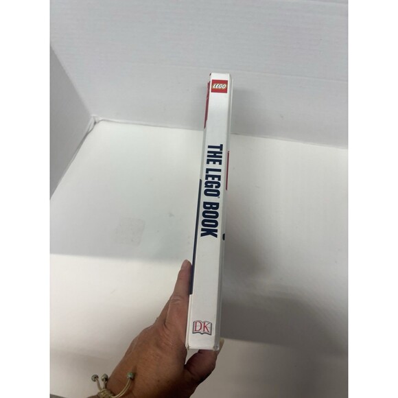 The LEGO Book New Edition With Exclusive LEGO Brick Written by Daniel Lipkowitz - Picture 6 of 6